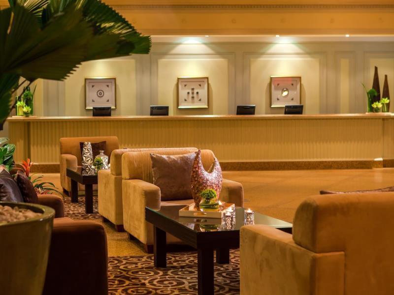 Hotel Renaissance Riverside Saigon 5*